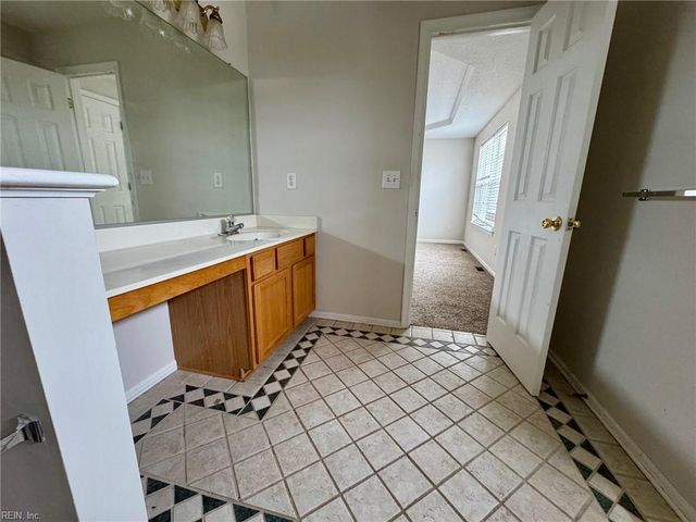 4 Fulcher CT, Hampton, VA 23666