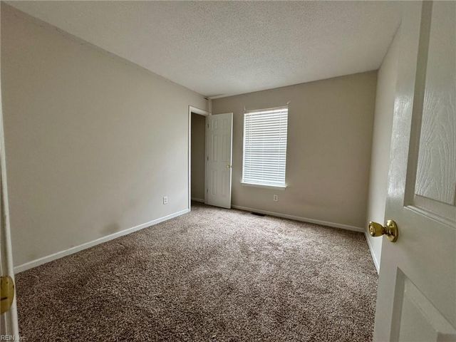 4 Fulcher CT, Hampton, VA 23666