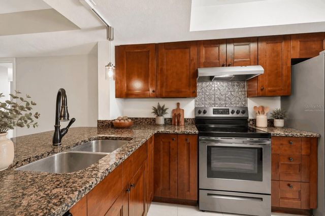 3157 LANDMARK DRIVE 414, Clearwater, FL 33761