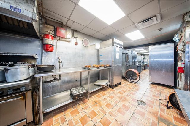 652 E 9th Street, Hialeah, FL 33010