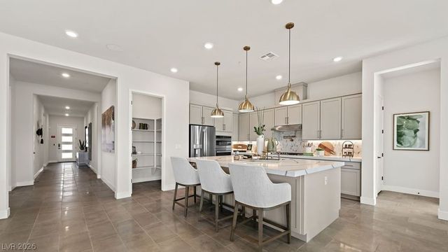 376 Tigullio Avenue, Henderson, NV 89011