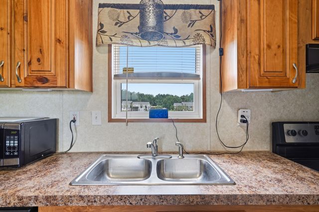 1442 Poplar Hill Drive, Ridgeville, SC 29472