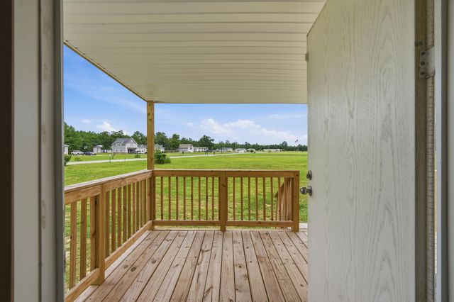 1442 Poplar Hill Drive, Ridgeville, SC 29472