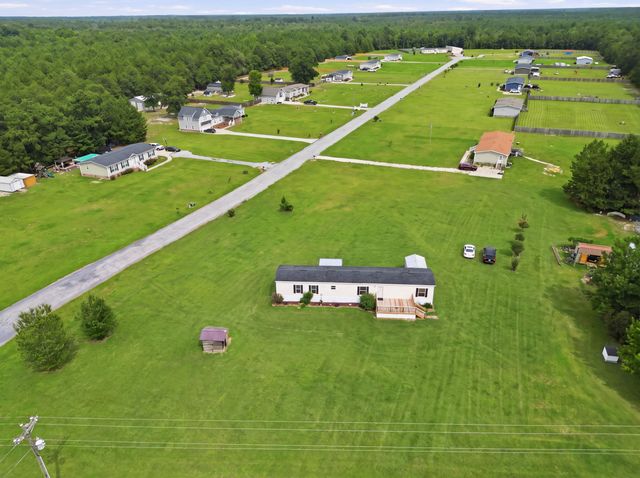 1442 Poplar Hill Drive, Ridgeville, SC 29472