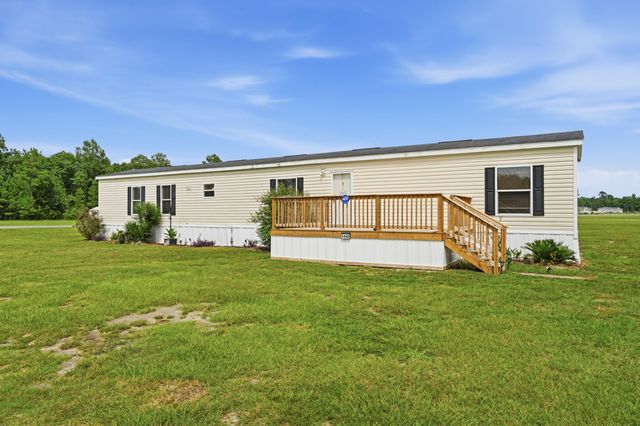 1442 Poplar Hill Drive, Ridgeville, SC 29472