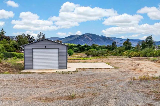 15475 Sierra Grande, Valley Center, CA 92082