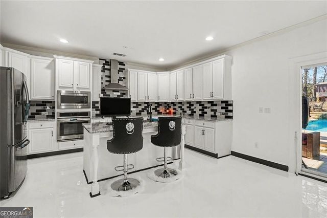 129 Limbaugh Valley Drive, Mcdonough, GA 30252