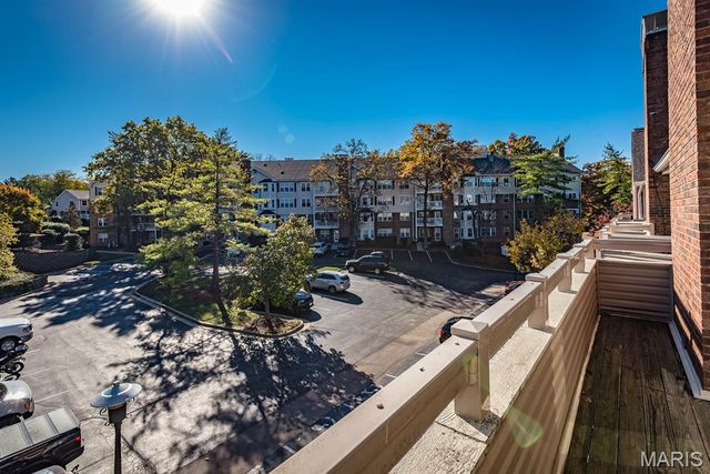 1010 Thoreau Court 301, St Louis, MO 63146