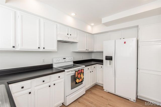 1010 Thoreau Court 301, St Louis, MO 63146