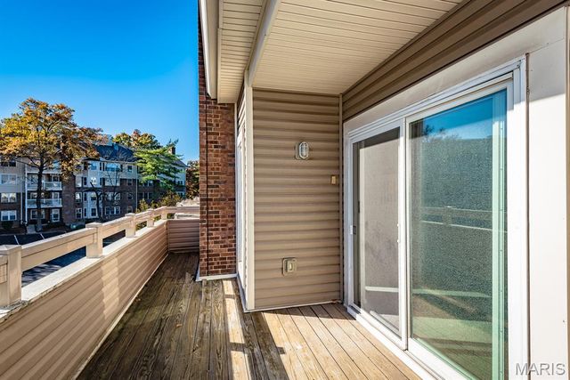 1010 Thoreau Court 301, St Louis, MO 63146