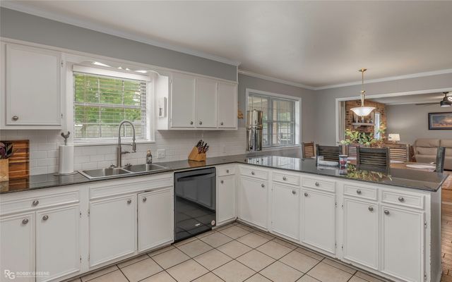 4405 Scarlett Avenue, Bossier City, LA 71111