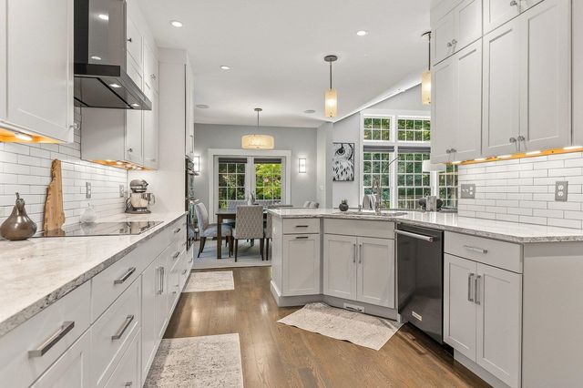 1 Mccarron Drive, Hampton, NH 03842