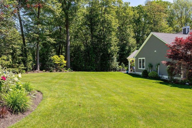 1 Mccarron Drive, Hampton, NH 03842