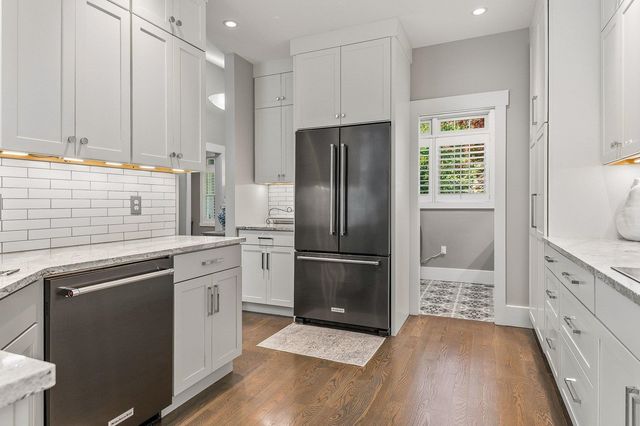 1 Mccarron Drive, Hampton, NH 03842