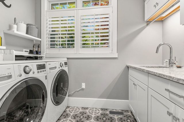 1 Mccarron Drive, Hampton, NH 03842