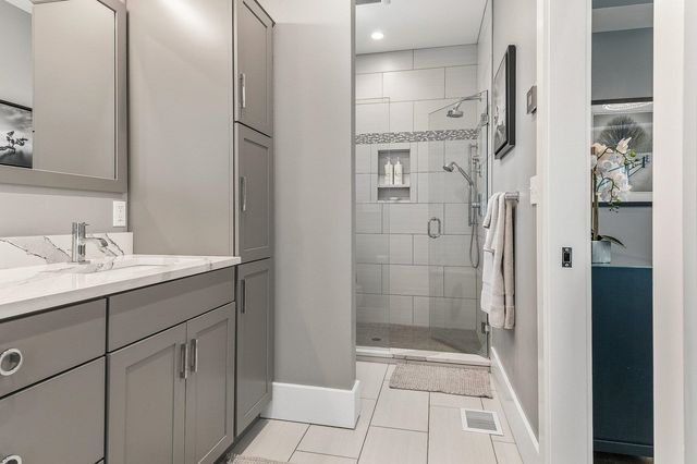 1 Mccarron Drive, Hampton, NH 03842