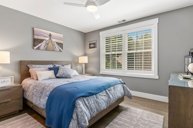 1 Mccarron Drive, Hampton, NH 03842