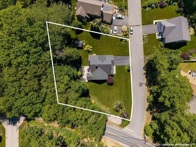 1 Mccarron Drive, Hampton, NH 03842