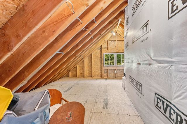 1 Mccarron Drive, Hampton, NH 03842