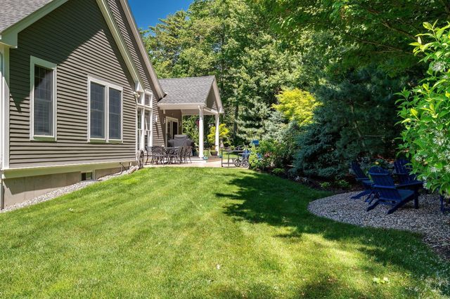 1 Mccarron Drive, Hampton, NH 03842