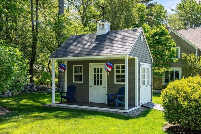 1 Mccarron Drive, Hampton, NH 03842