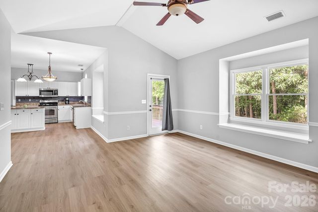 5016 Hickory Lake Lane, Matthews, NC 28105