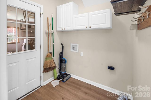 5016 Hickory Lake Lane, Matthews, NC 28105