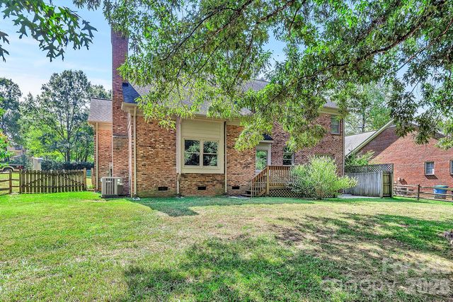 5016 Hickory Lake Lane, Matthews, NC 28105