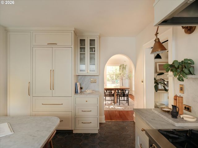 2504 Ne 35TH Ave, Portland, OR 97212