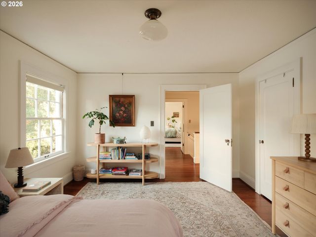 2504 Ne 35TH Ave, Portland, OR 97212