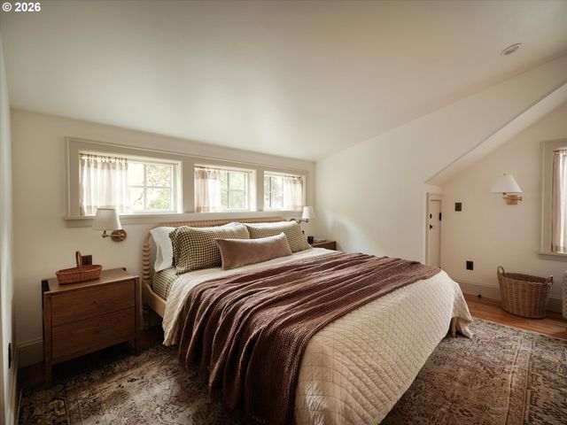 2504 Ne 35TH Ave, Portland, OR 97212