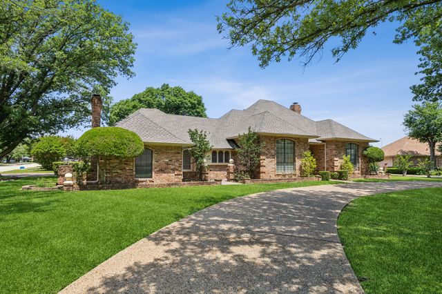 1019 Wind Ridge Circle, Duncanville, TX 75137
