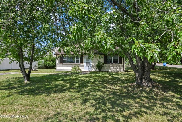 1813 Southampton Boulevard, Toms River, NJ 08757