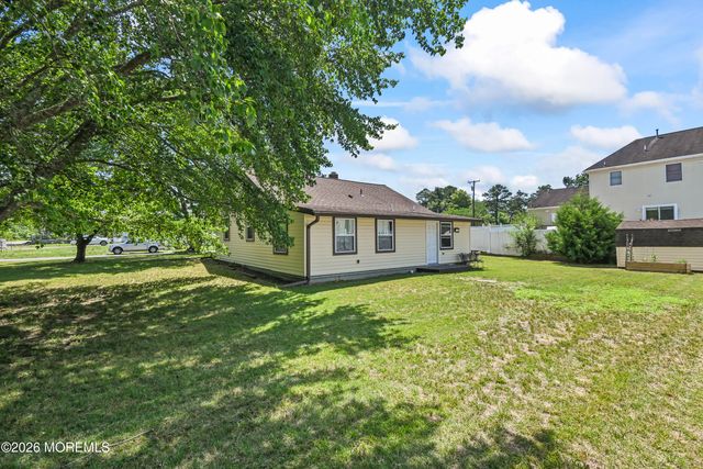 1813 Southampton Boulevard, Toms River, NJ 08757