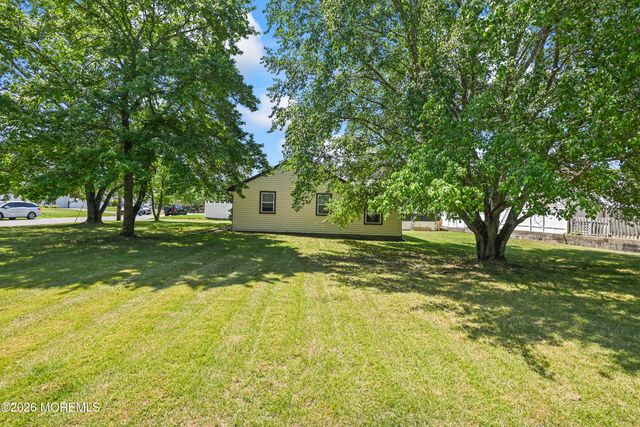 1813 Southampton Boulevard, Toms River, NJ 08757