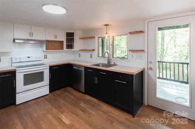 37 Geneva Circle 1/2, Franklin, NC 28734
