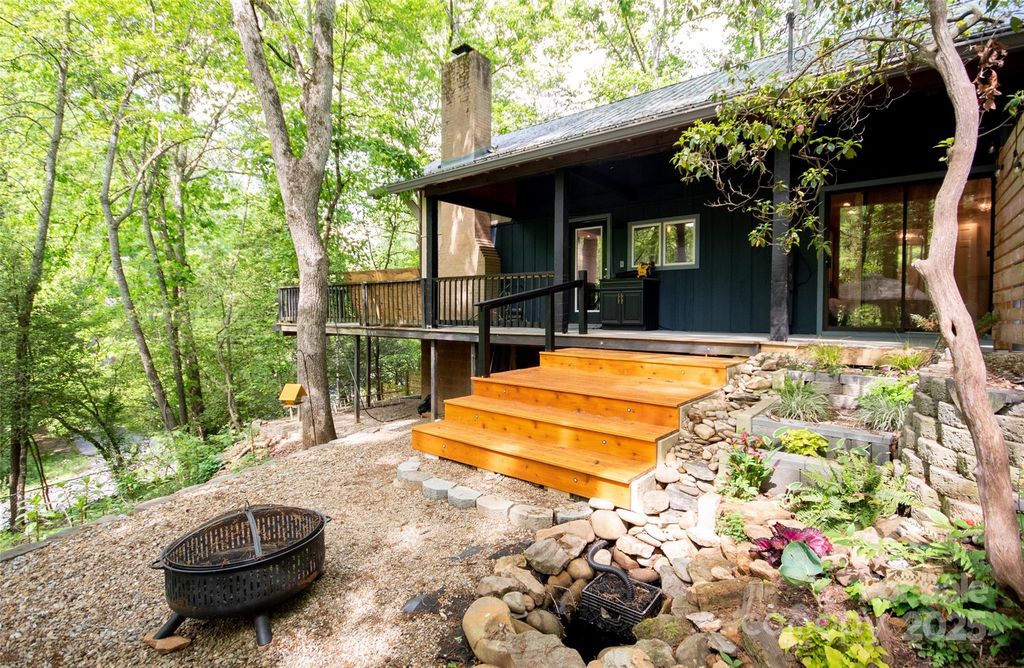 37 Geneva Circle 1/2, Franklin, NC 28734