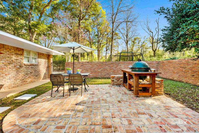 6723 S Winding Brook Drive, Fairhope, AL 36532