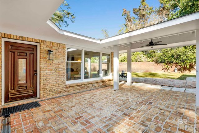 6723 S Winding Brook Drive, Fairhope, AL 36532