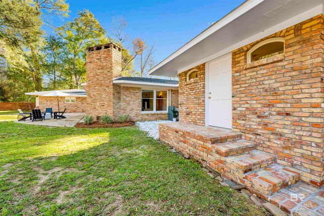 6723 S Winding Brook Drive, Fairhope, AL 36532