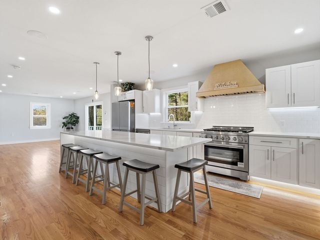 65 Little Turnpike Rd, Shirley, MA 01464