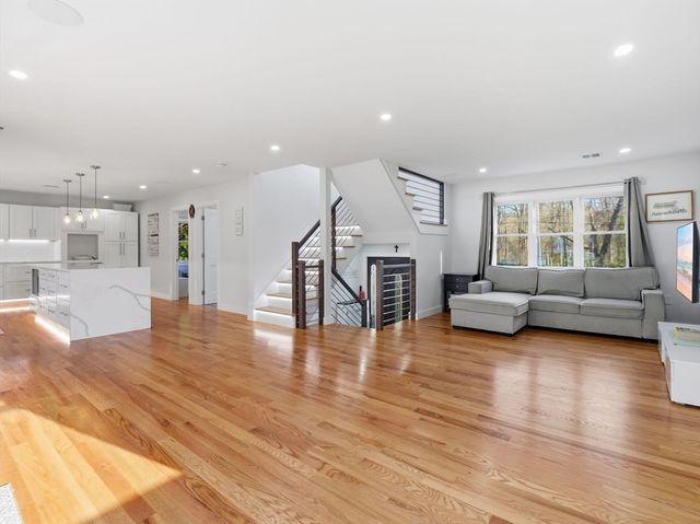 65 Little Turnpike Rd, Shirley, MA 01464