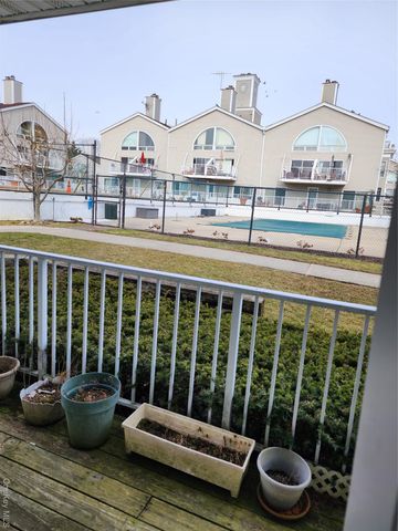 5 Landing Way 59, Bronx, NY 10464