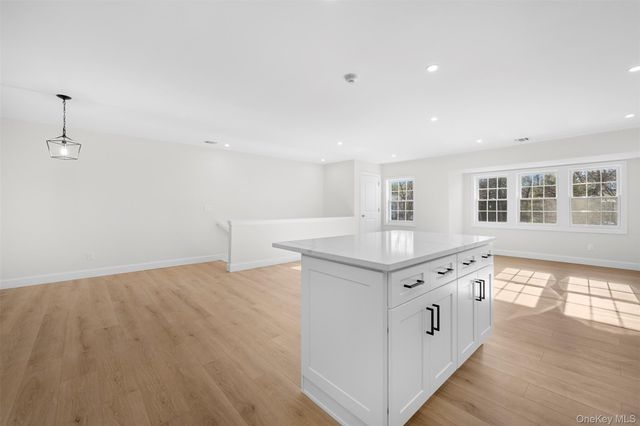 48 Victorian Lane, Medford, NY 11763