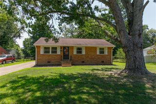 36 Woodbury Forrest DR, Hampton, VA 23666
