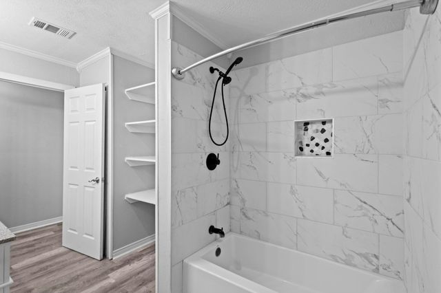 150 Crepe Mrytle, Bridge City, TX 77611