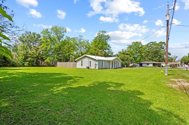 150 Crepe Mrytle, Bridge City, TX 77611