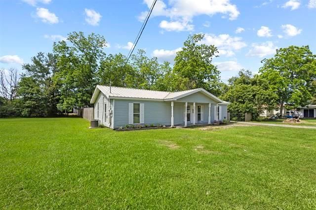 150 Crepe Mrytle, Bridge City, TX 77611