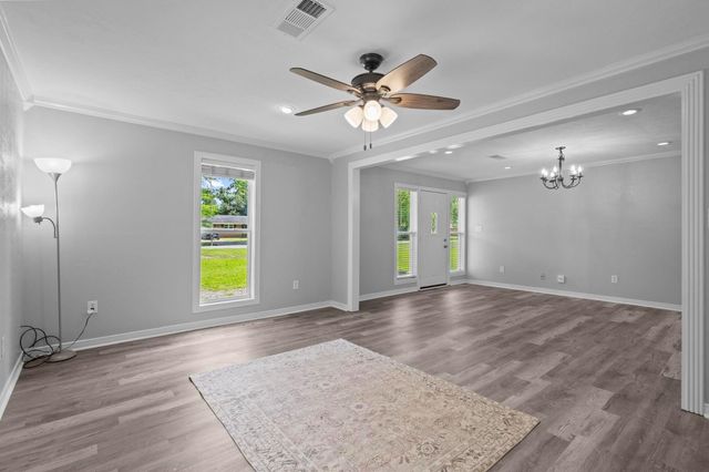 150 Crepe Mrytle, Bridge City, TX 77611