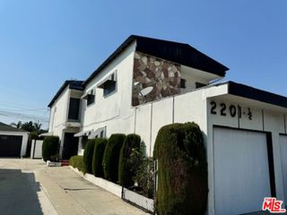 2201 S Ridgeley Drive, Los Angeles, CA 90016